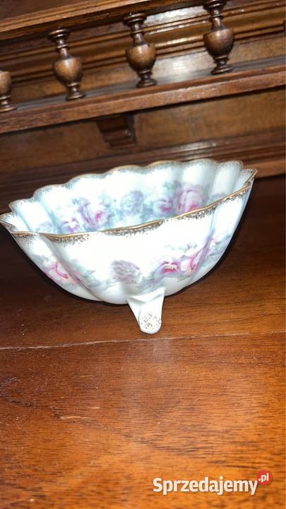 Śląskamiseczka pateraNa 3 nóżkach Nie posiadają pomorskie Gdańsk