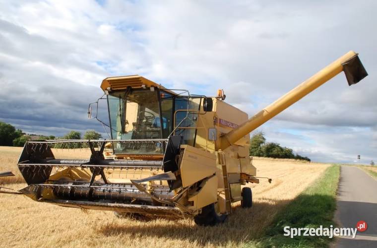 Kombajn zbożowy Holland TX 32 Niedrzwica Duża