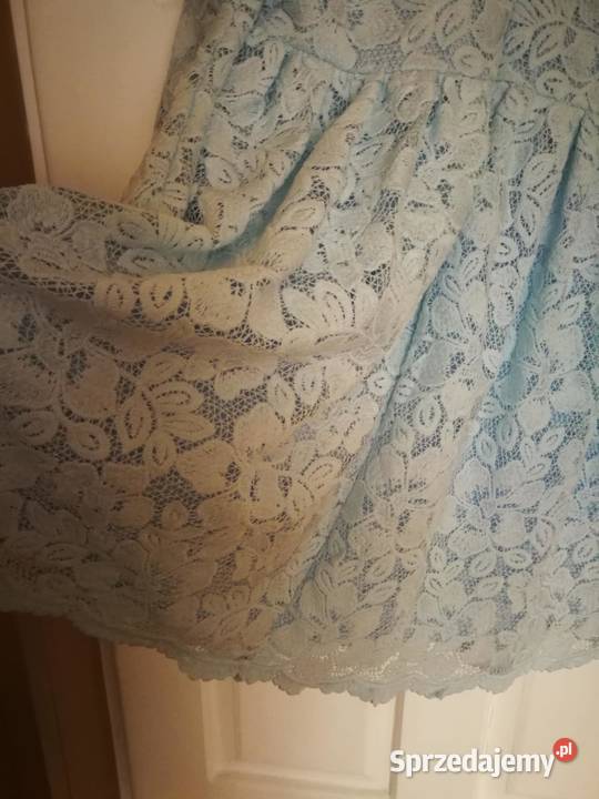 Niebieska koronkowa sukienka Zielonki