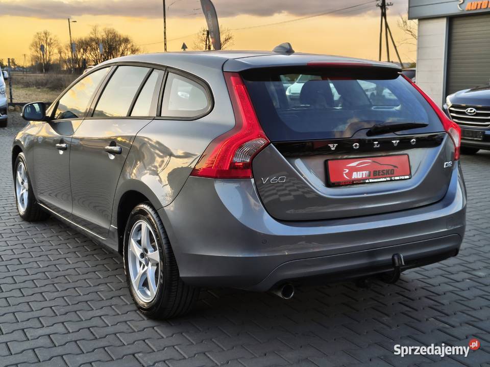 Volvo V60 20Diesel 2016r Stan Dwa kpl kół komputer pokładowy Zarszyn