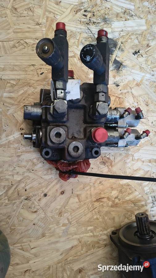 Rozdzielacz Hydrauliczny 2 Sekcyjny Staszów