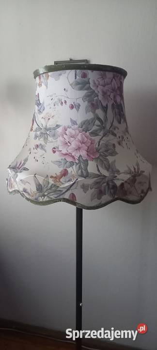 Mosiężna lampa podłogowa z abażurem Skierniewice