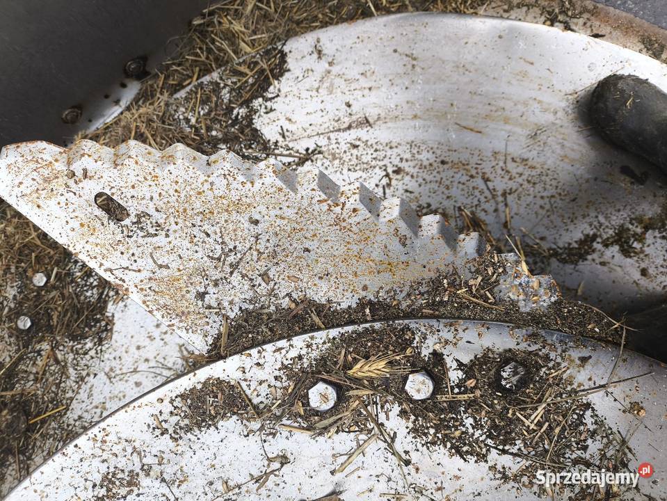 Paszowóz wóz paszowy strautmann 9m3 uszkodzony Pińczów