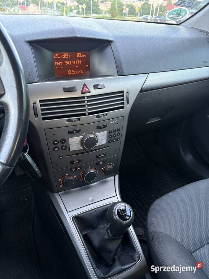 OPEL ASTRA H Kombi 14 Benzyna GAZ
