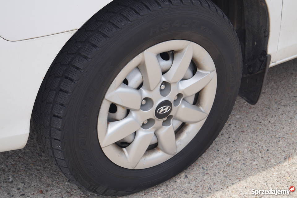 Hyundai H1 25 crdi 140 Model 2005 Lifcie biały Samochody dostawcze Szczecin