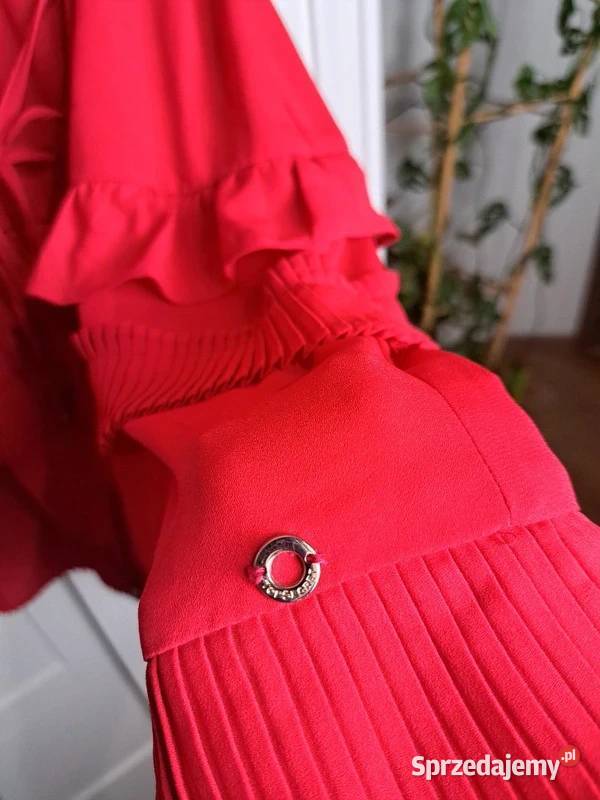 Romantyczna sukienka Top Secret w intensywnym Trąbki Wielkie