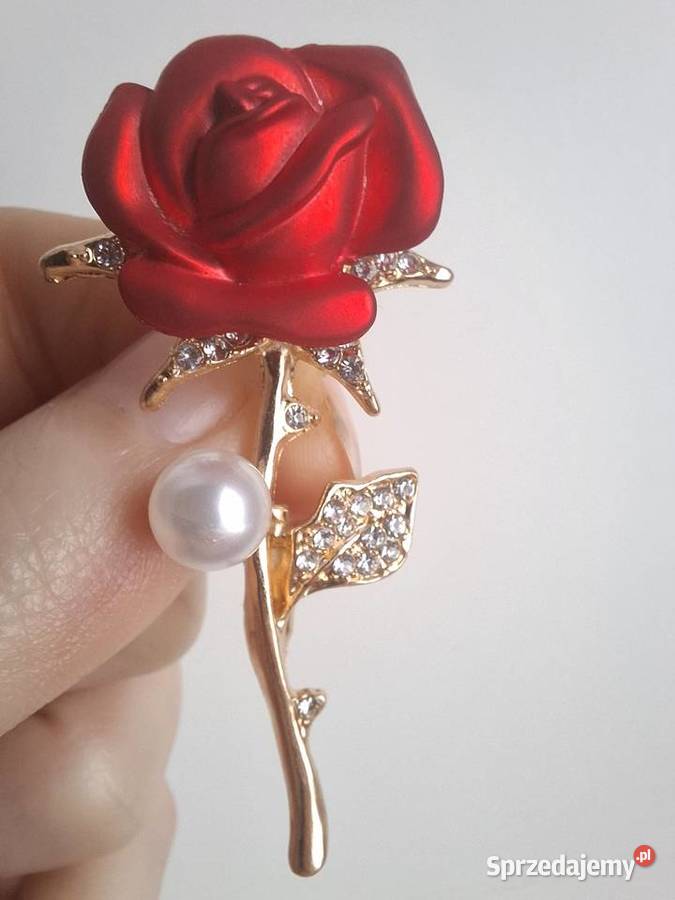 Piękna broszka czerwona róża Wąbrzeźno