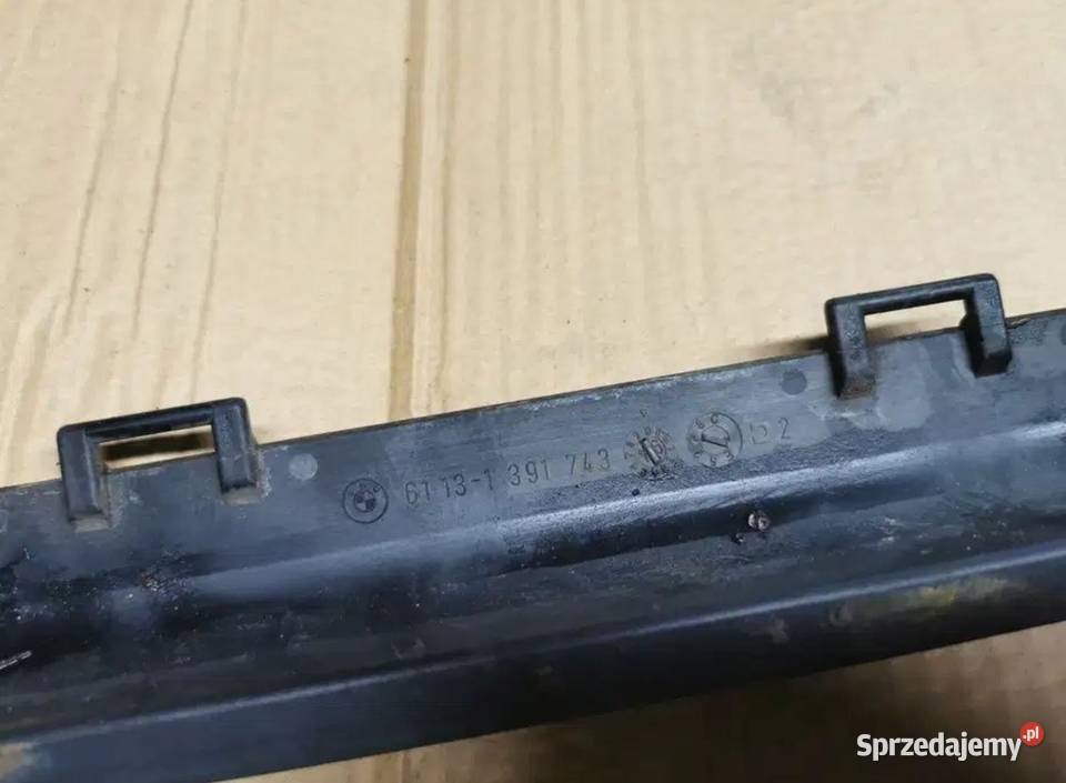 Osłona wiązki plastik pod maskę BMW E34 Żory sprzedam