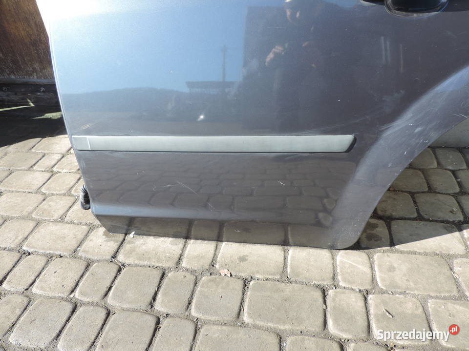 FORD FOCUS MK2 KOMBI DRZWI LEWY TYŁ KOLOR H4 sprzedam