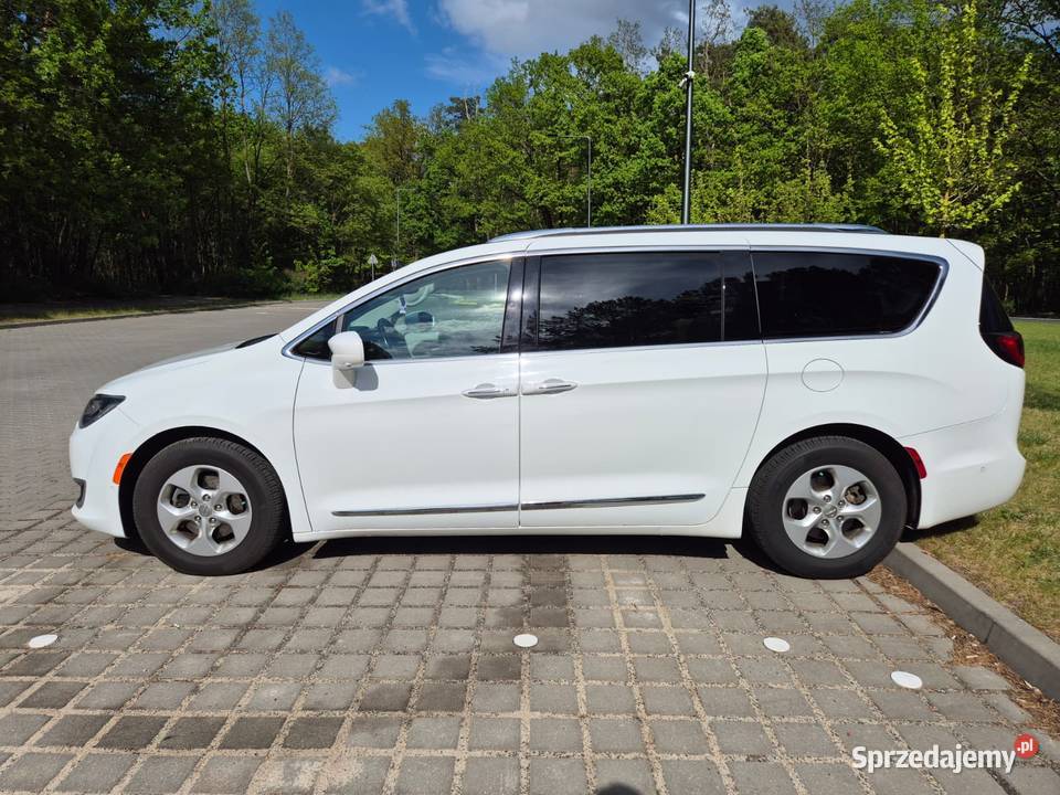 Chrysler Pacifica 2016 skórzana tapicerka lubuskie Zielona Góra