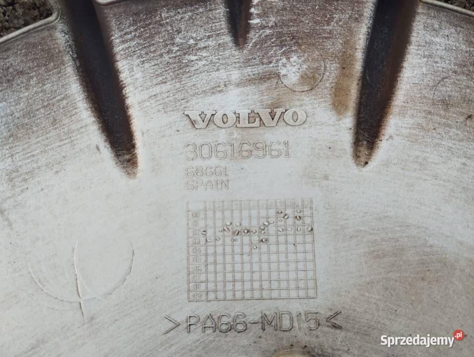 Kołpak Volvo 15 30616961 V40 sztukę