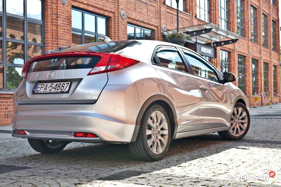 Honda Civic IX 18 vtec 142 konie 2012 Zadbany i bluetooth Pabianice