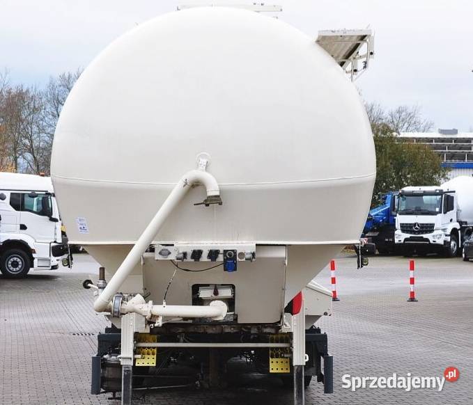 Naczepa do paszy 7 kom 3 osie Warszawa