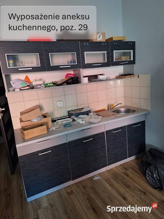 Syndyk sprzeda komplet mebli kuchennych Sieradz
