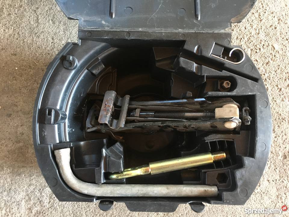 Schowek w koło zapasowe VW Seat Skoda Pozostałe Chojnice