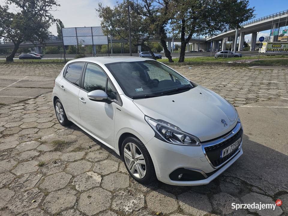 Peugeot 208 2018 Signature SS benzyna 82 12 I mazowieckie
