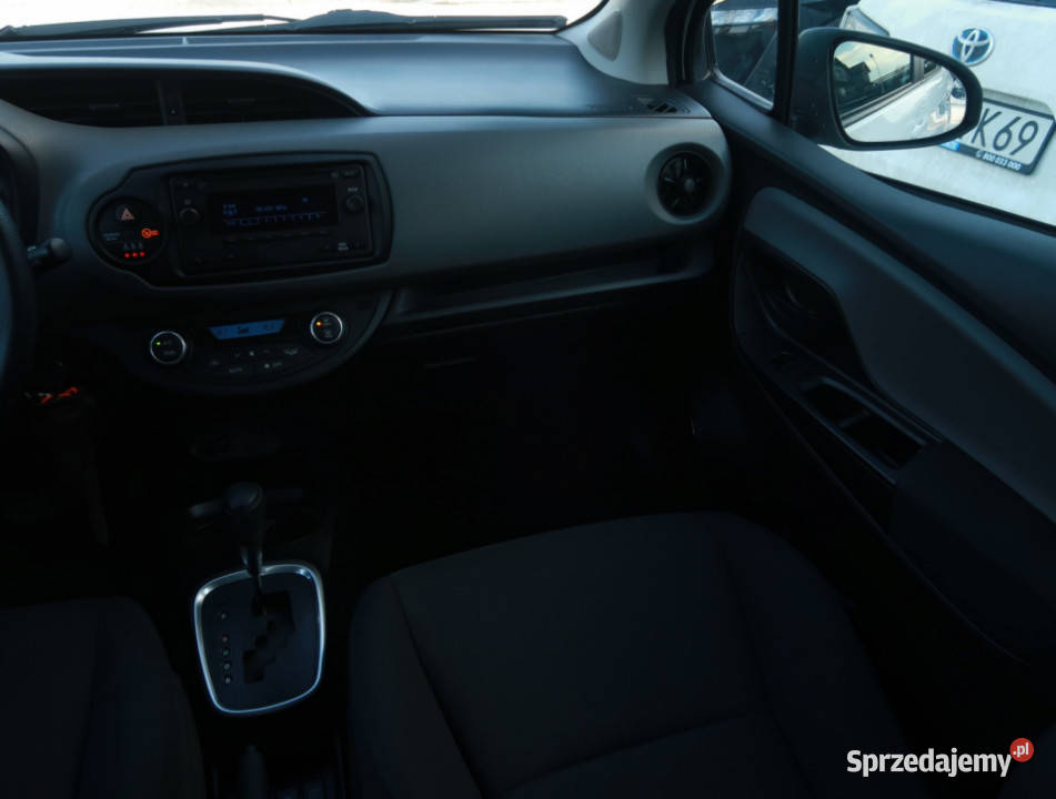 Toyota Yaris 15 VVTi Hybrid ESP sprzedam
