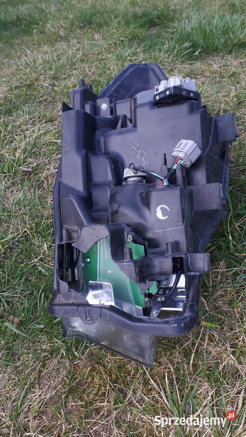 Lampa prawy przód Suzuki SX4 scross 2020 r Karczew