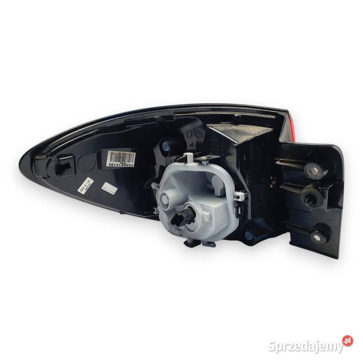 LAMPA PRAWA Renault Captur I tylna tylnia prawy Chełm