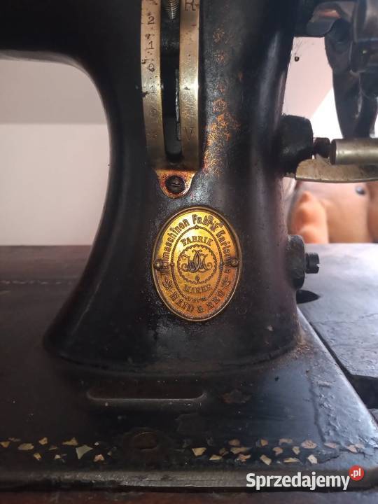 Maszyna do szycia Fabrik Marke ze stołem Nowy Sącz