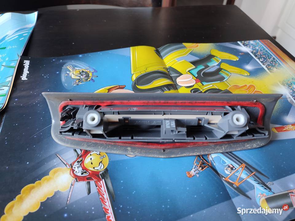 Trzecie światło stop opel corsa d