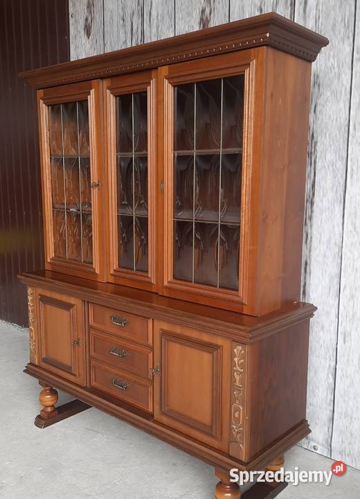 witryna na wysokich nóżkach 421 Byczyna