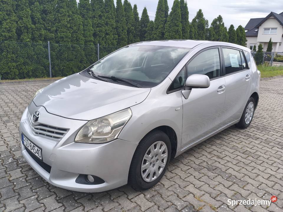 Toyota Verso 20 126 2009r zarejestrowany OC PT lakier metallic Drezdenko