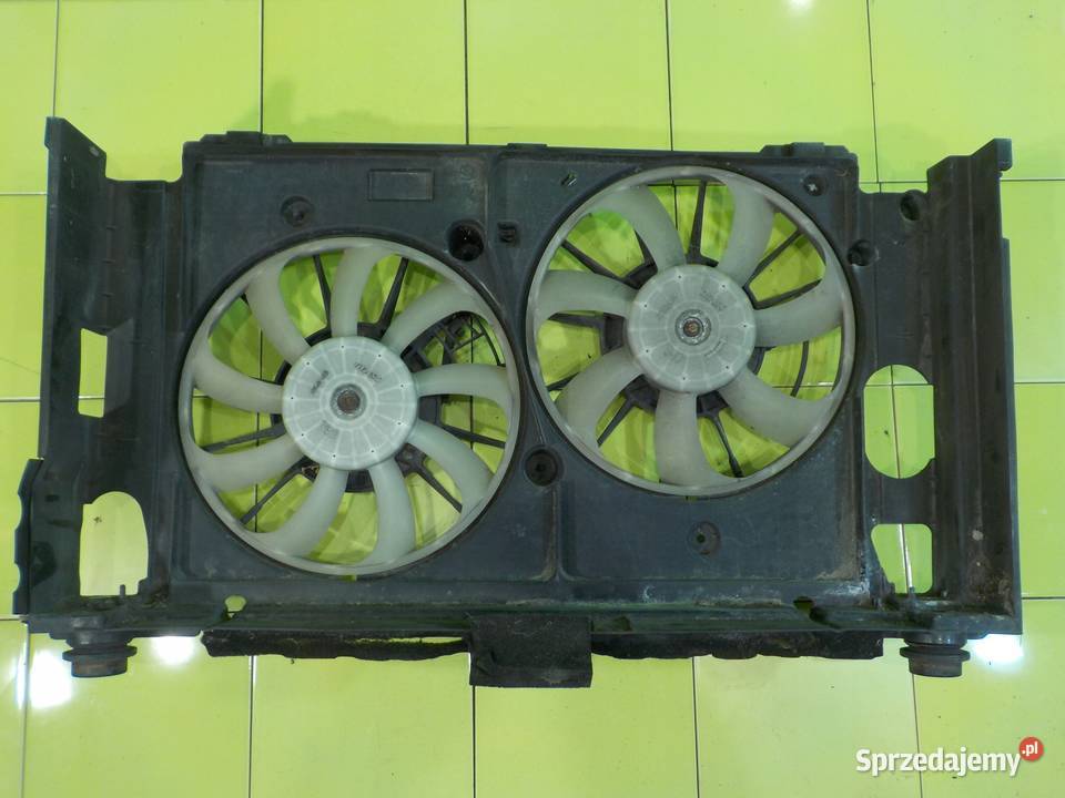 TOYOTA PRIUS III 18 VVTI AUT 10r 5D wentylator Suków