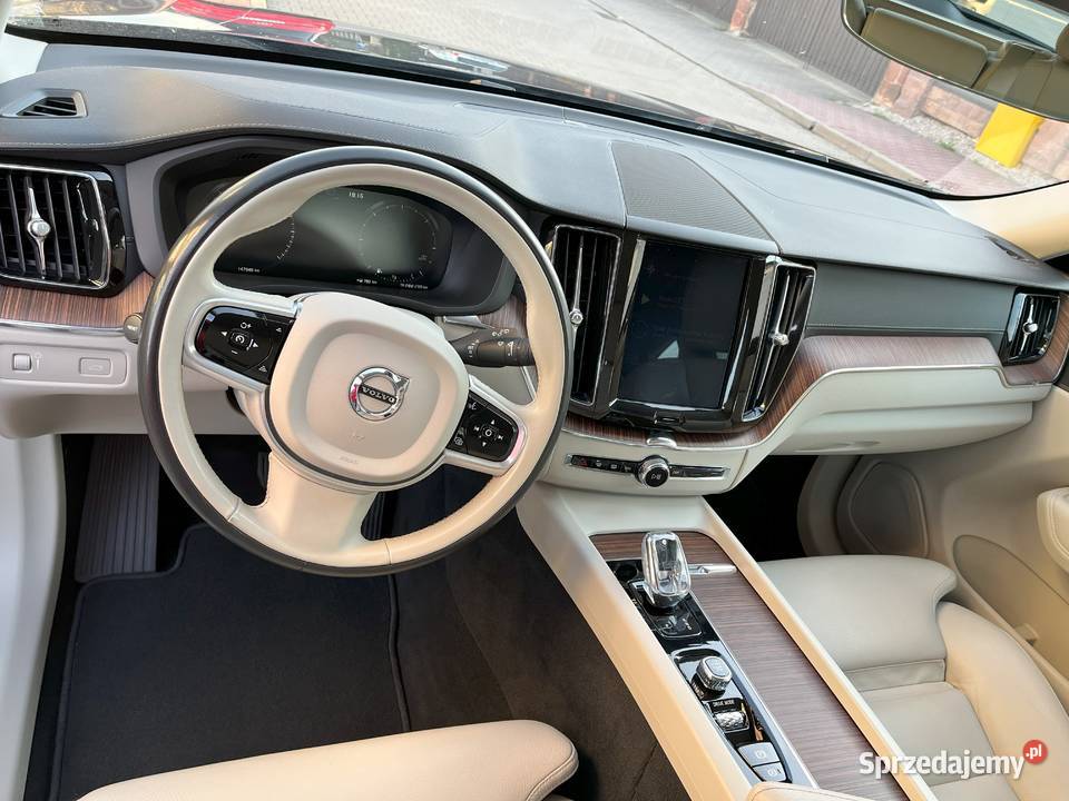 VOLVO XC 60 Inscription MHEV serwisowany w ASO automatyczna Kielce sprzedam