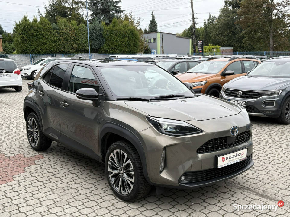 Toyota Yaris Cross 20222023 4x4 Adventure elektryczne lusterka Tarnowskie Góry sprzedam