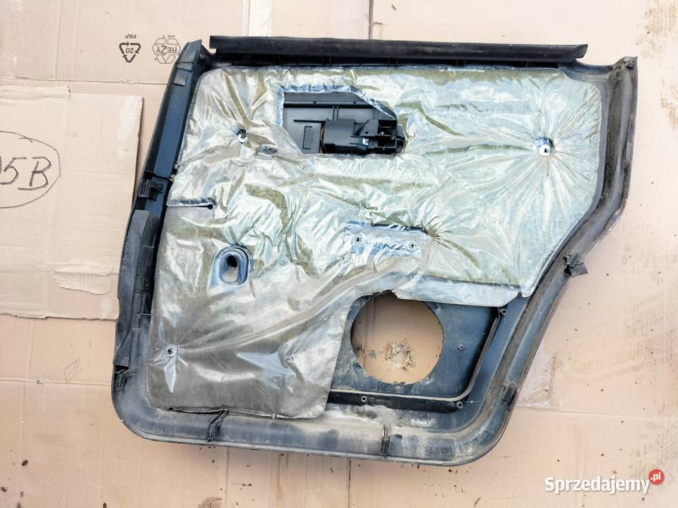 AUDI 80 B3 80B3 80B4 80 B4 8A0867305A BOCZEK osobowe Kamień-Kolonia