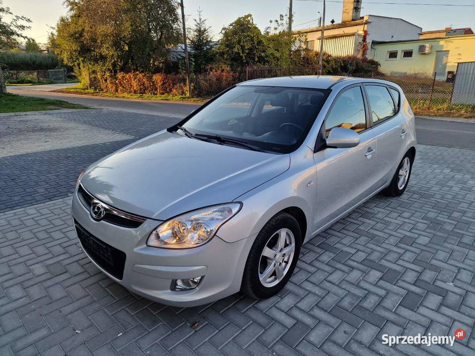 Hyundai i30 2008 16 benzyna hatchback manuał lubelskie Garbów