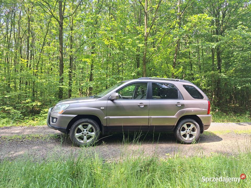 Kia Sportage dwa komplety opon na felgach Biała Podlaska