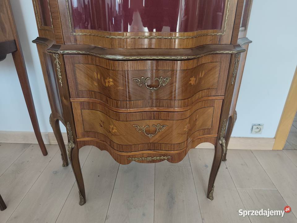 Witryna serwantka w stylu Ludwika XVI Budzyń