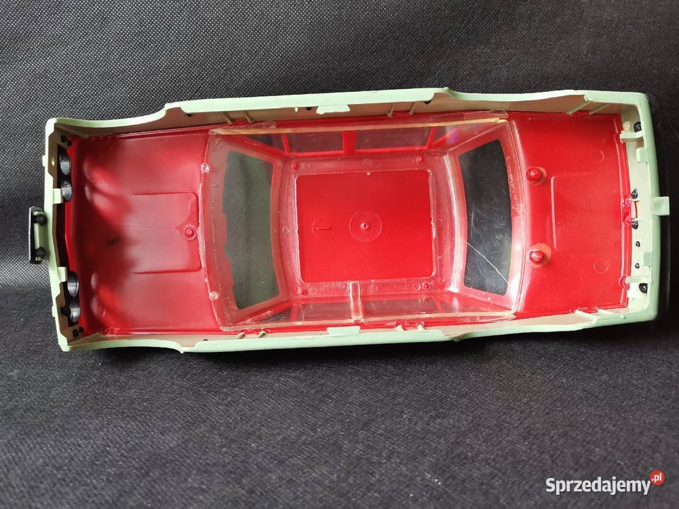 Stara plastikowa zabawka PRL Polski Fiat 125 p Katowice sprzedam