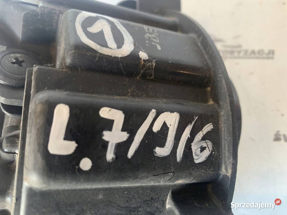 KIA SPORTAGE II LIFT 10r halogen lewy 92201030 osobowe Lampy przeciwmgielne świętokrzyskie Kielce