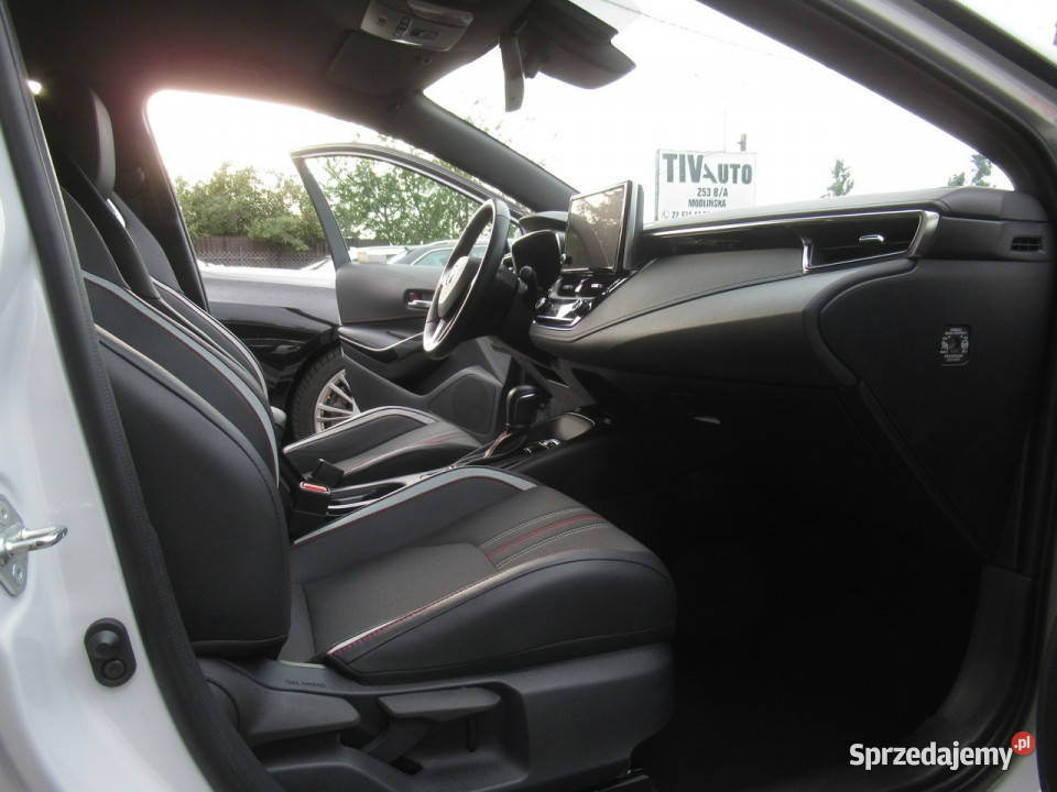 Toyota Corolla BEZSZKODOWY GR SPORT Martwe Pole serwisowany w ASO Warszawa