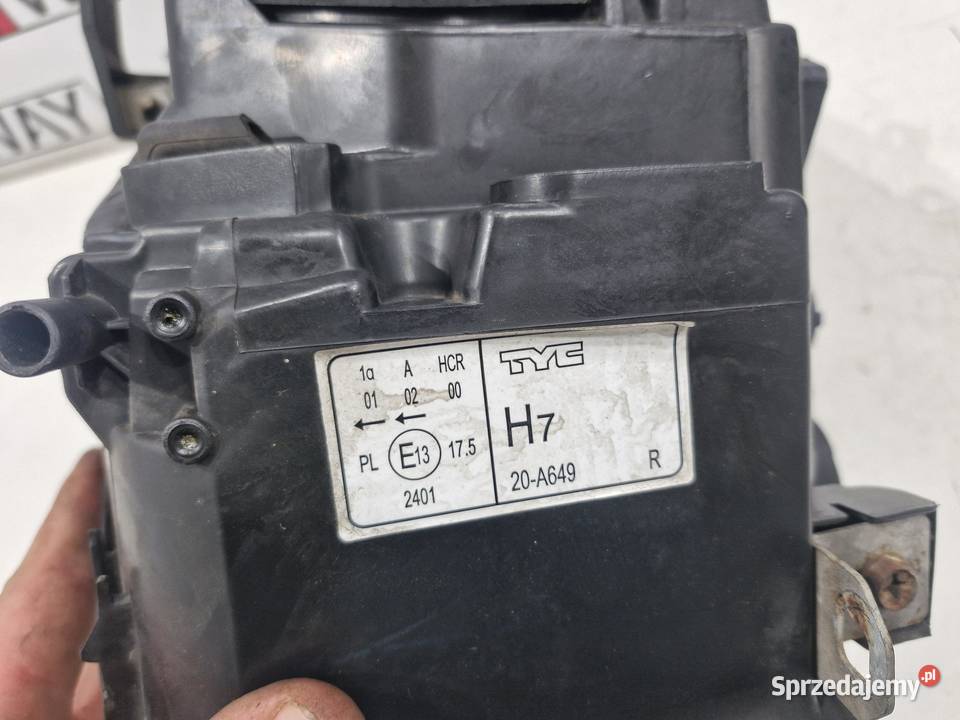 BMW E81 E87 LCI LAMPY PRAWA LEWA KOMPLET H7 TYC