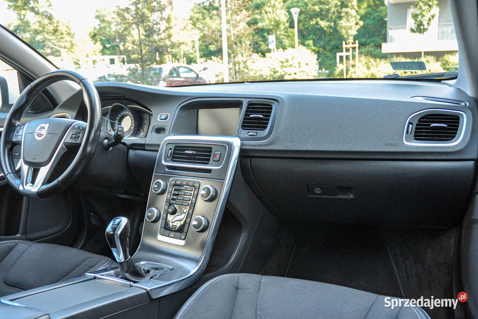Volvo V60 20D 181 Lift 2015 r dolnośląskie Wrocław