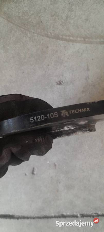 Sprzedam dystanse do marki bmw Dystanse ALU BMW Dobiegniew sprzedam
