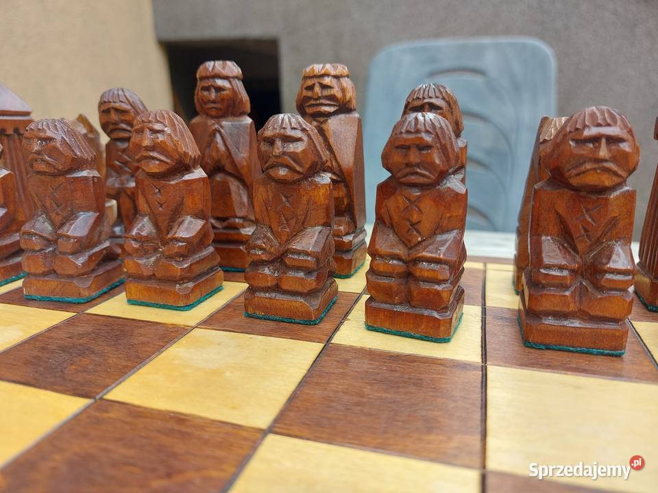 Drewniane rzeźbione szachy 37x37 Sosnowiec