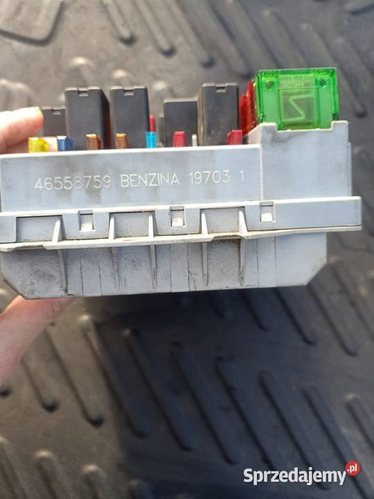 Skrzynka bezpieczników alfa Romeo 147 16 16v zachodniopomorskie Szczecin