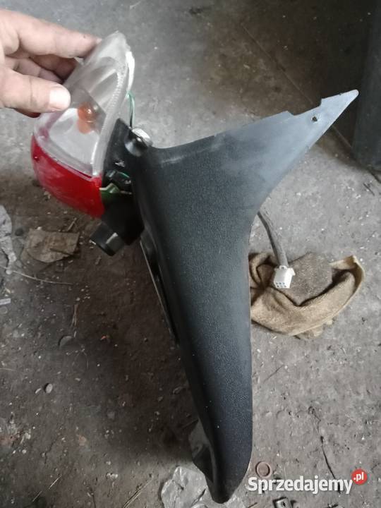 Skuter fonero 50 błotnik tył lampa klosz Motoryzacja Działyń