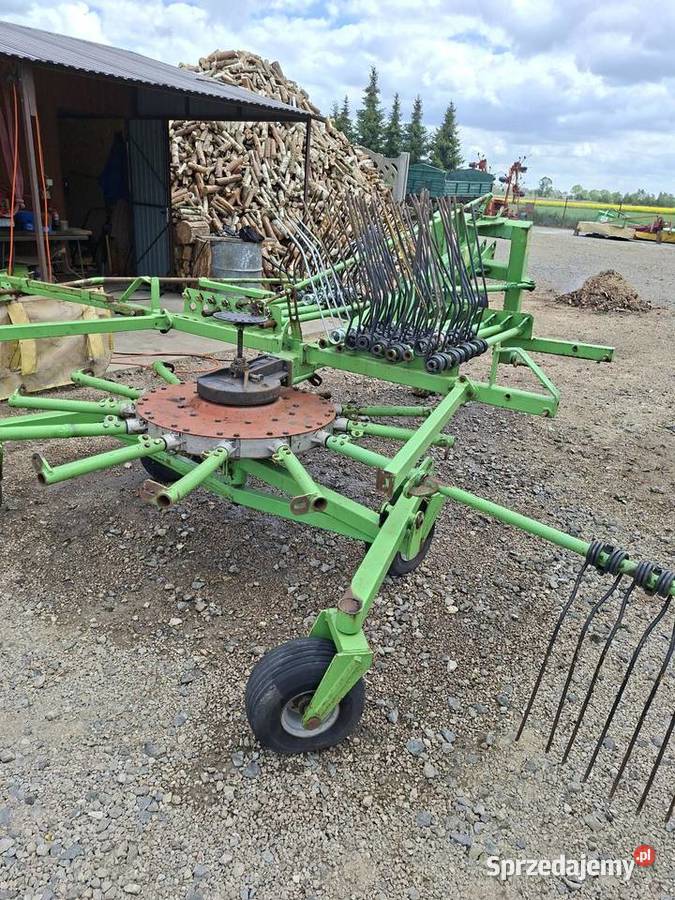 Zgrabiarka karuzela Samasz 2004r 13 ramion 460m Zgrabiarki i przetrząsacze