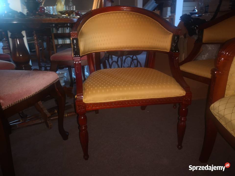 fotel kubelkowy Berżera z popiersiami kobiety Gdańsk