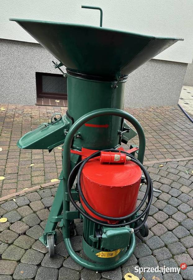 Śrutownik Bąk Do hodowli zwierząt Konin