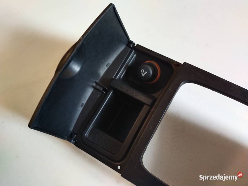 TUNEL ŚRODKOWY POPIELNICZKA PEUGEOT 207 207 CC Bydgoszcz