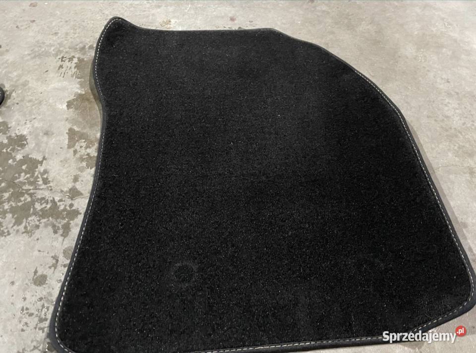 Dywaniki welurowe Toyota Avensis t27 t29 Nowe