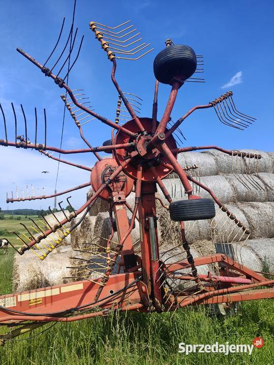 Zgrabiarka Niemeyer dwie karuzele Nowa Karczma