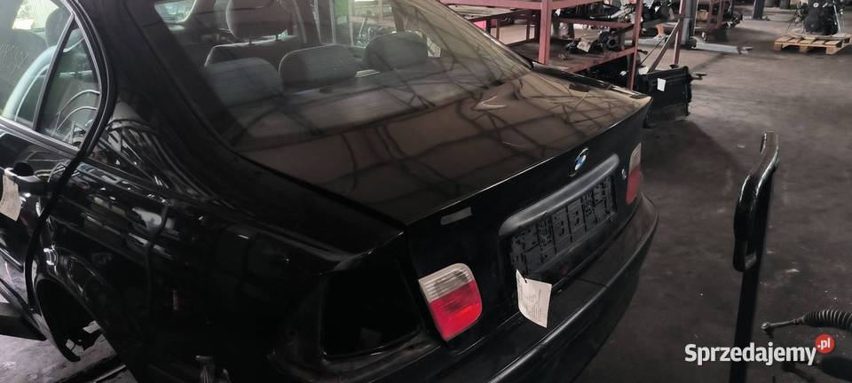 KLAPA BMW E46 320 D